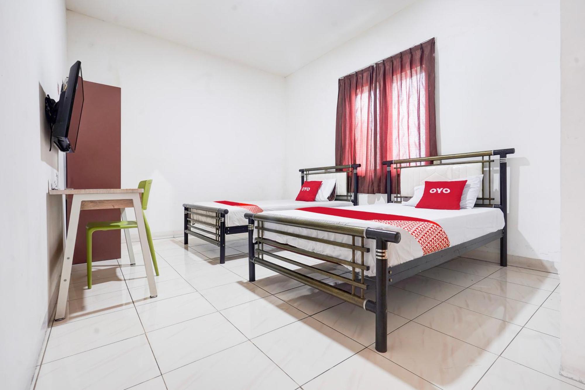 Hotel O Rappocini Near Rsia Paramount Makassar Exterior foto